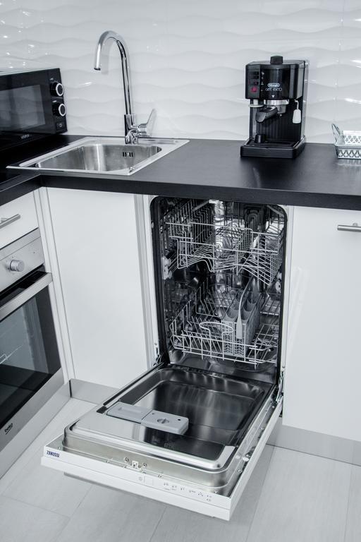 Luxury Studio Apartment White Sensation Водице Экстерьер фото